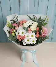 Букет цветов из:  Розы, Лизиантусы и Хризантемы #REPLACE_PRED# Жилине