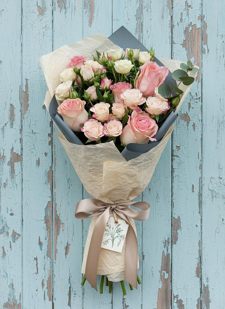 Букет цветов из: Розы в Жилине