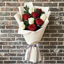 Букет цветов из:  Розы в Жилине