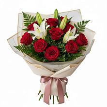 Букет цветов из:  Лилии и Розы в Жилине
