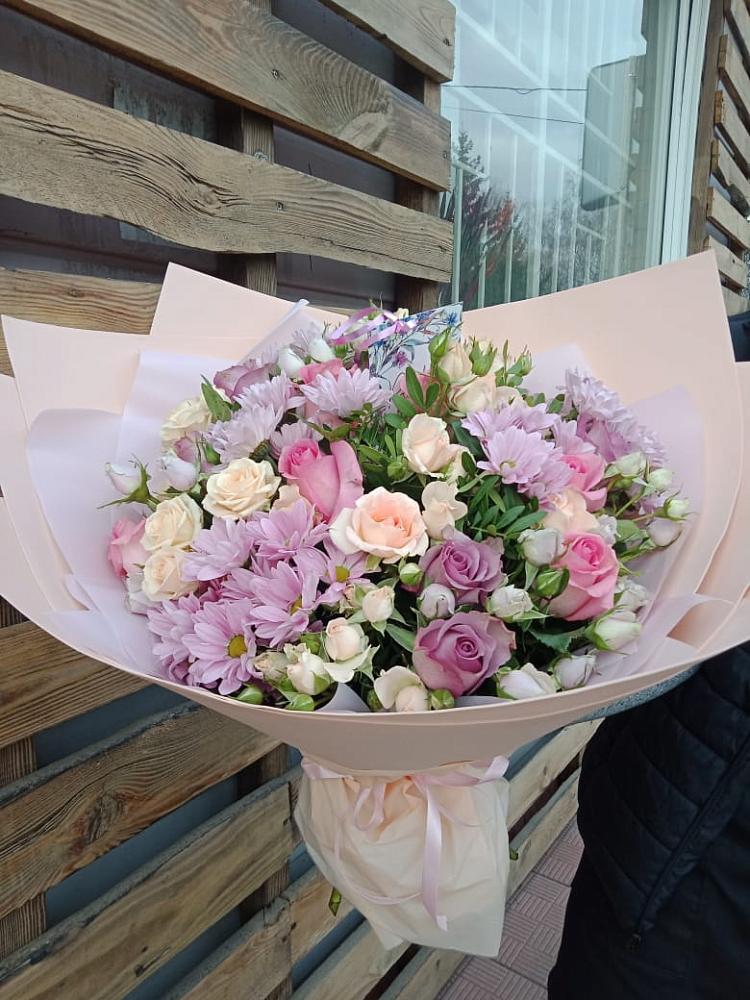 Букет цветов из: Розы и Хризантемы в Жилине