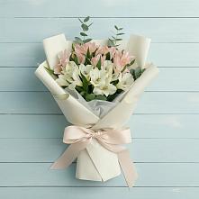 Букет цветов из:  Альстромерии в Жилине