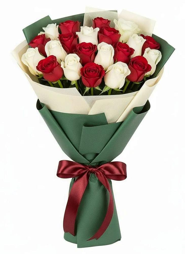 Букет Микс из красных и белых роз в Жилине