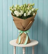 Букет цветов из:  Лизиантусы в Жилине