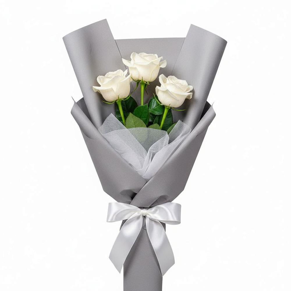 Букет 3 белые розы в Жилине