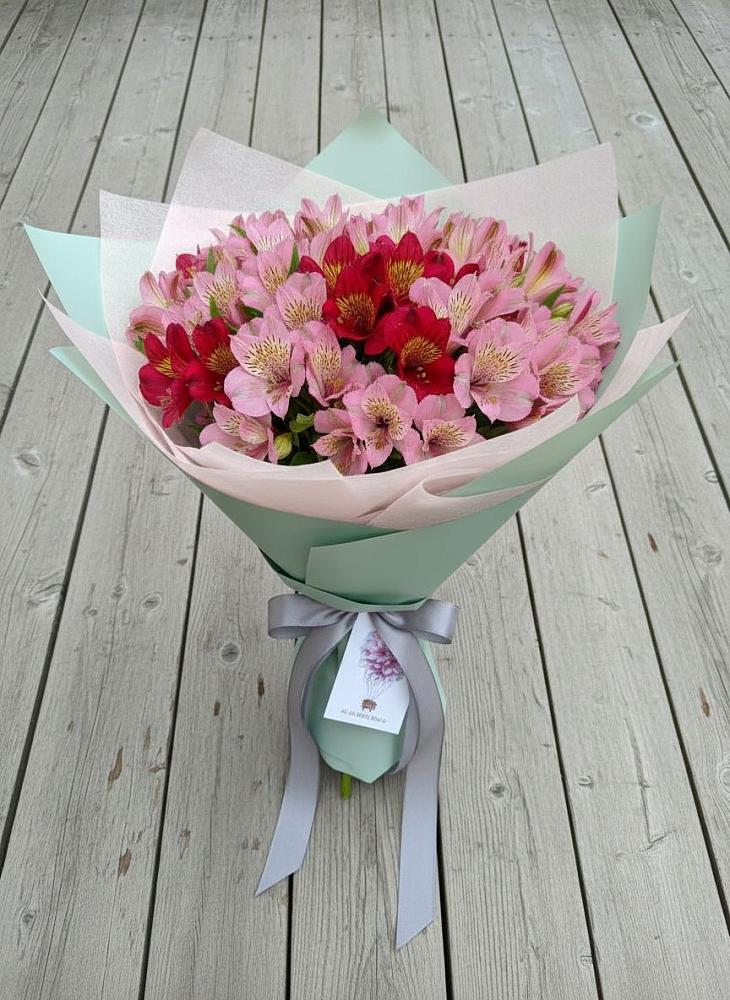 Букет цветов из: Альстромерии в Жилине