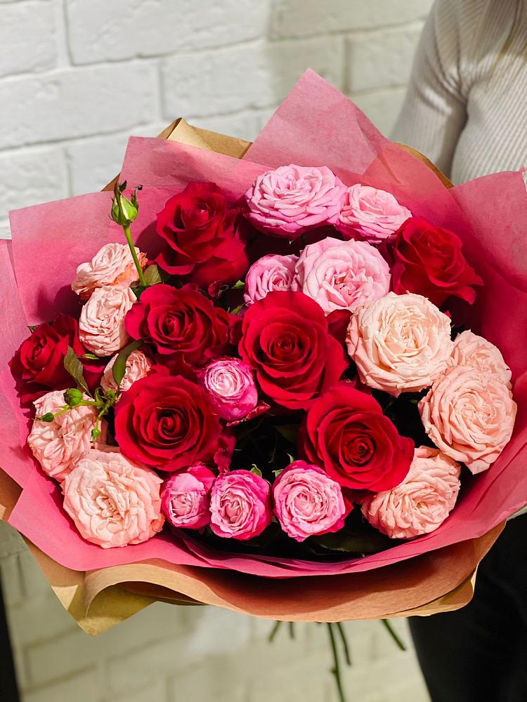 Букет цветов из: Розы в Жилине