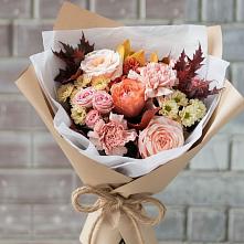 Букет цветов из:  Гвоздики, Хризантемы и Розы в Жилине