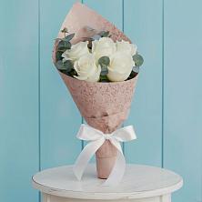 Букет цветов из:  Розы в Жилине