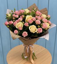 Букет цветов из:  Розы в Жилине