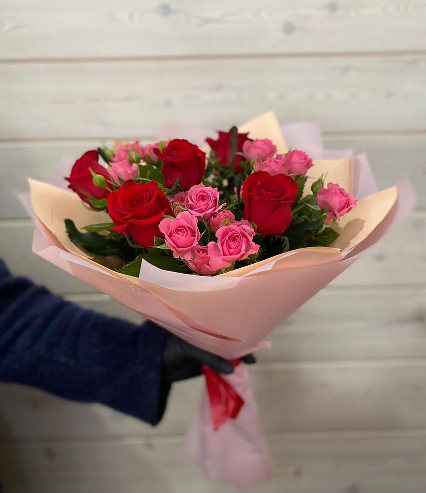 Букет цветов из: Розы в Жилине