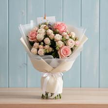 Букет цветов из:  Розы в Жилине