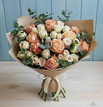 Букет цветов из:  Альстромерии и Розы в Жилине