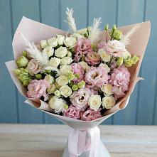 Букет цветов из:  Альстромерии и Розы в Жилине