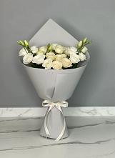 Букет цветов из:  Розы и Лизиантусы в Жилине